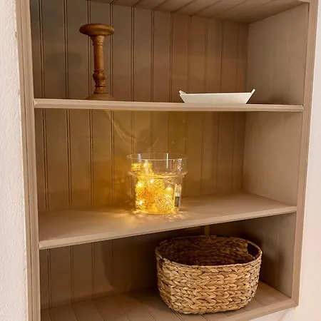 Homecircus - Charming Two Bedroom House Mansigné