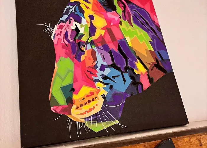 Homecircus - Charming Two Bedroom House Vakantiehuis *