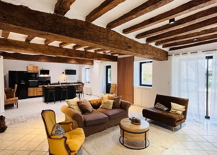 Homecircus - Charming Two Bedroom House Vakantiehuis Mansigné